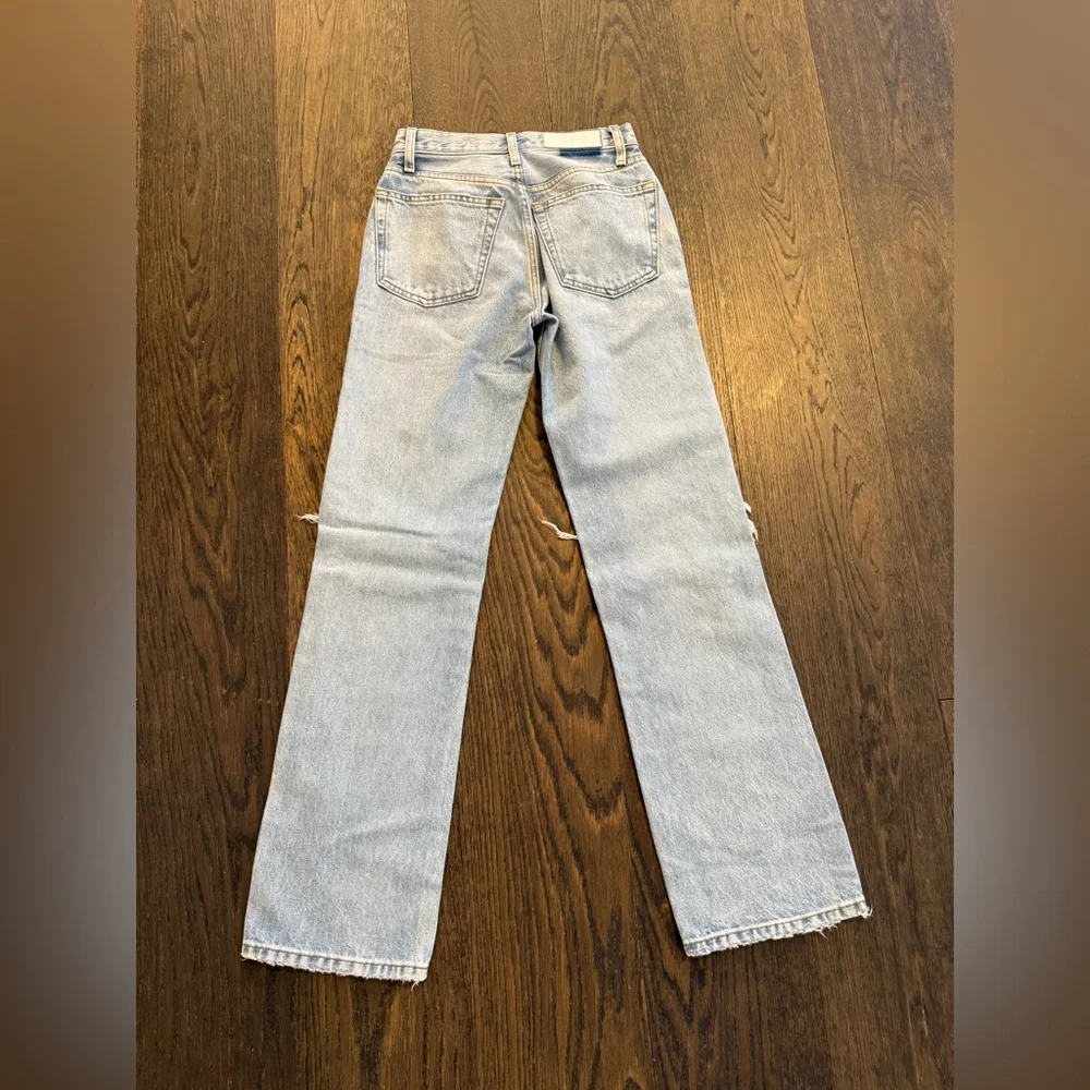 Re/done distressed blue jeans 23
